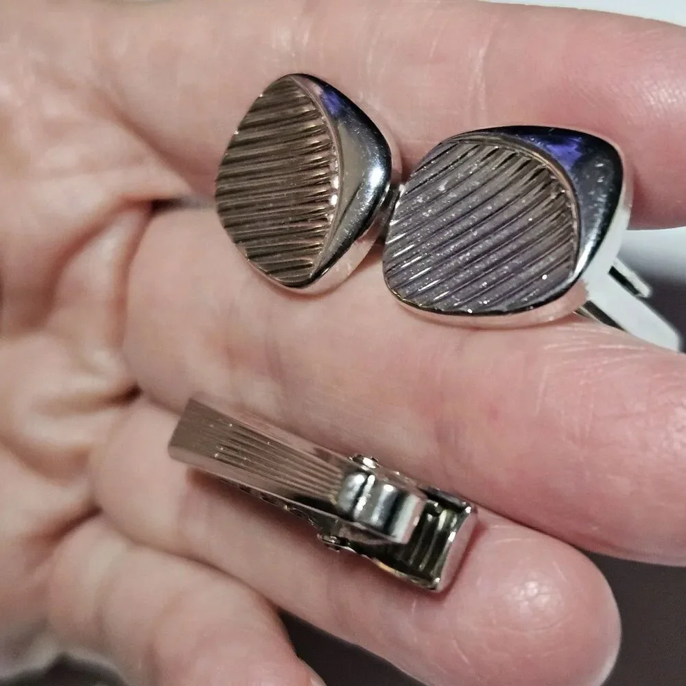 Vintage Silver Tone Textured Tie Clip And Cufflinks